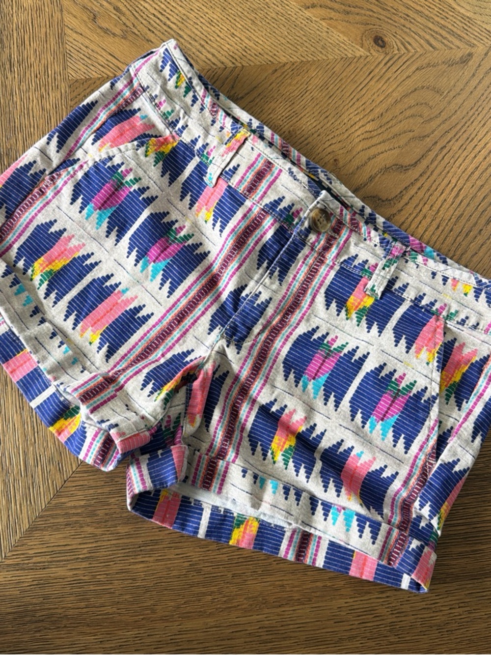 Woven Patterned Women’s Shorts in Multicolor